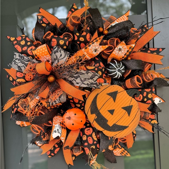 Halloween Pumpkin Wreath - Picture 8 of 8